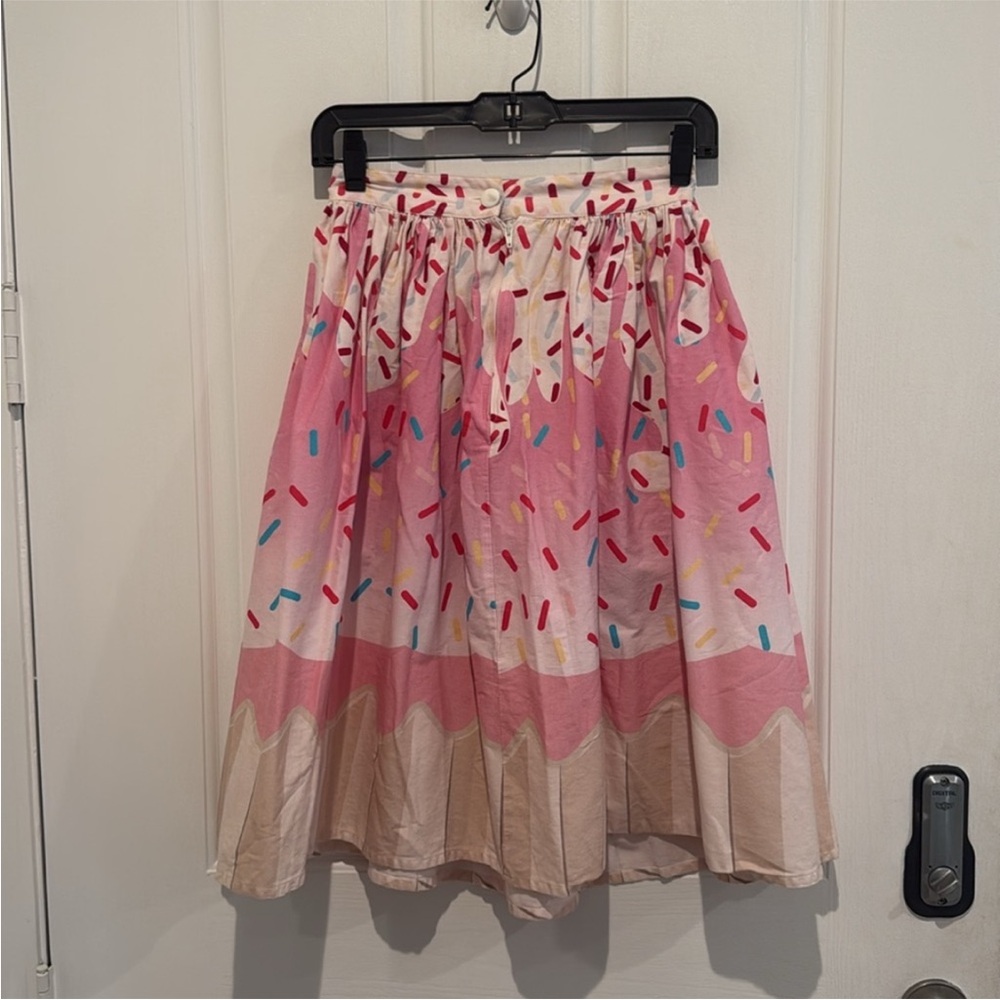 Unique vintage cupcake skirt - Picture 3 of 5